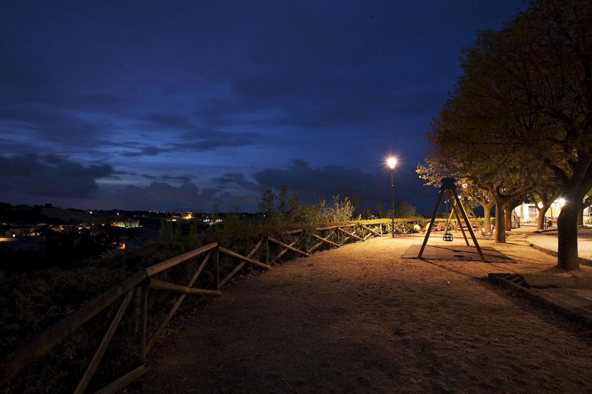 La Luma Hotel Montecosaro  Buitenkant foto